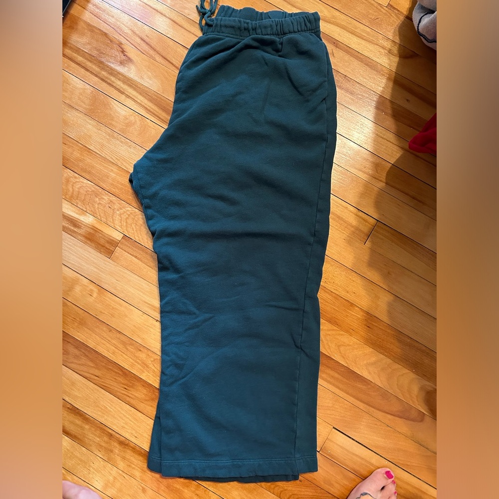 Women’s old navy size xl green sweatpants